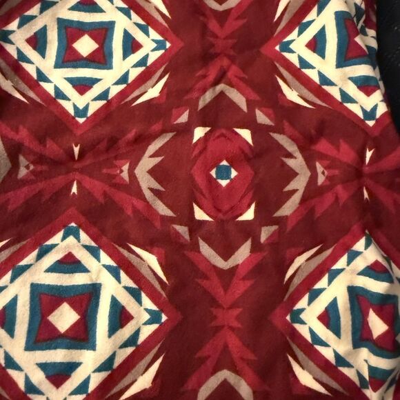 Geometric Red Leggings - Picture 2 of 4